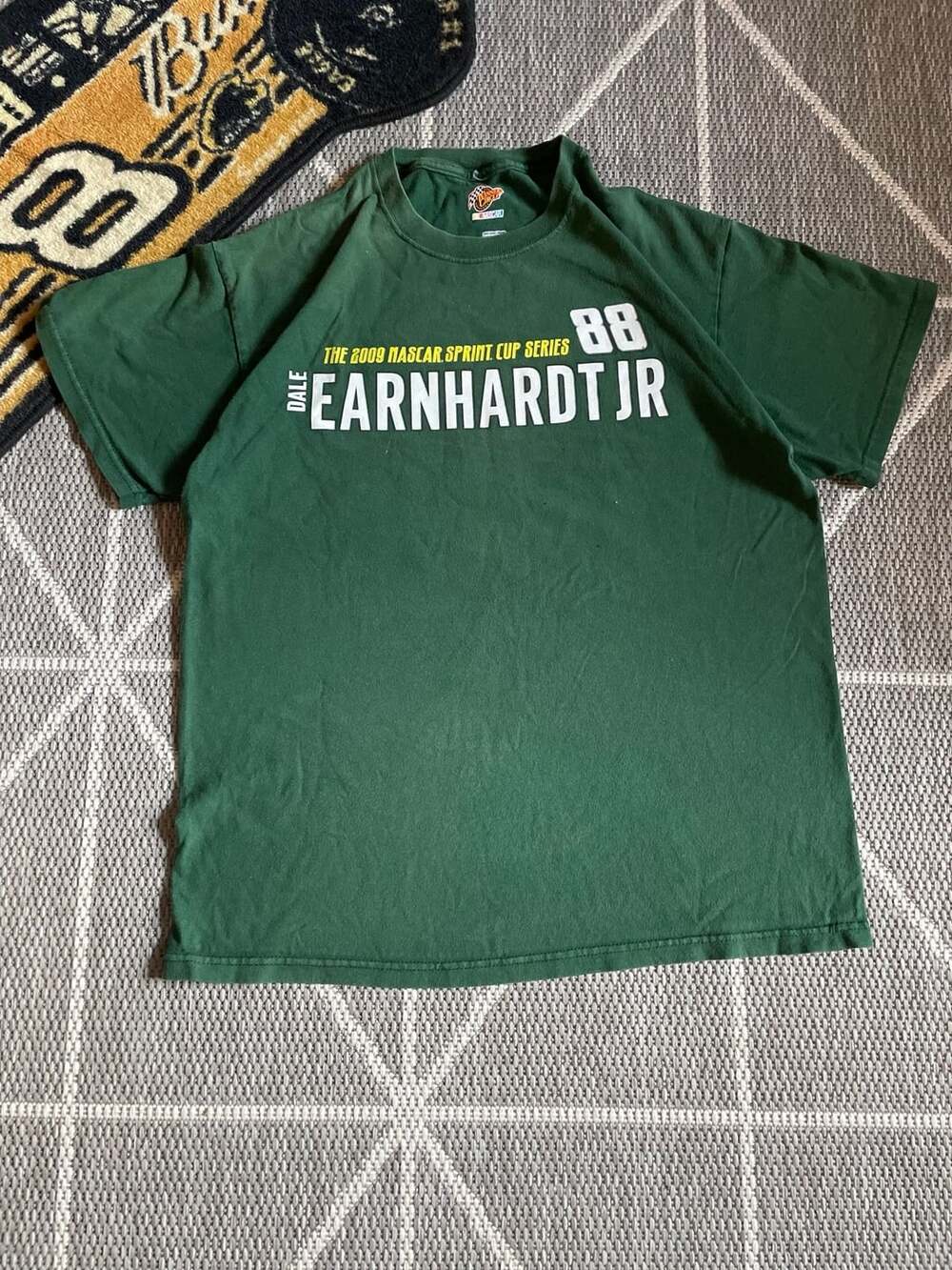 Winner Circle Dale Earnhardt Jr 2009 T-Shirt Size L Green